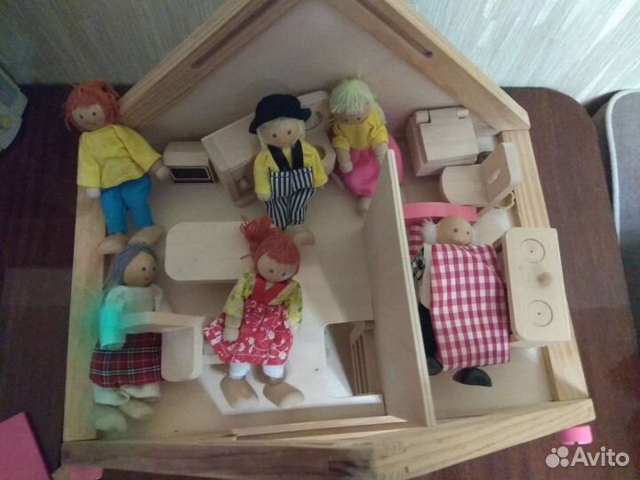 Домик кукольный, качель, кроватка