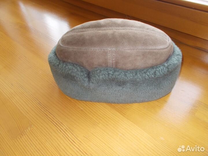 Зимняя мужская шапка