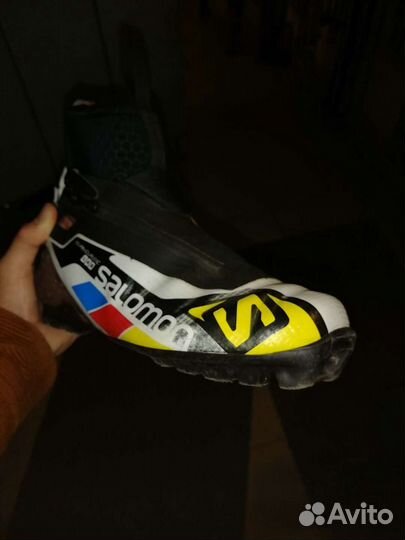 Классические лыжные ботинки