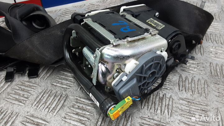 Ремень безопасности Mercedes-Benz E-Класс