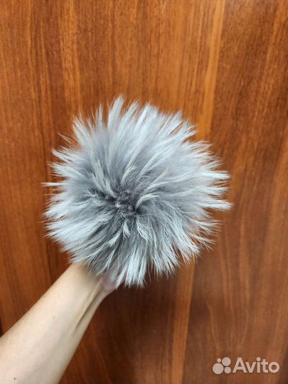 Меховые помпоны