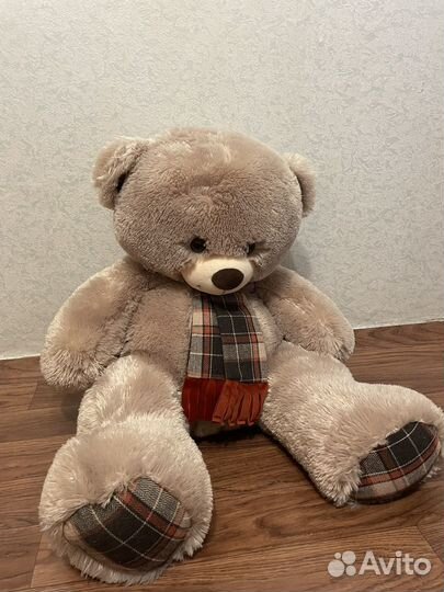 Плюшевый медведь