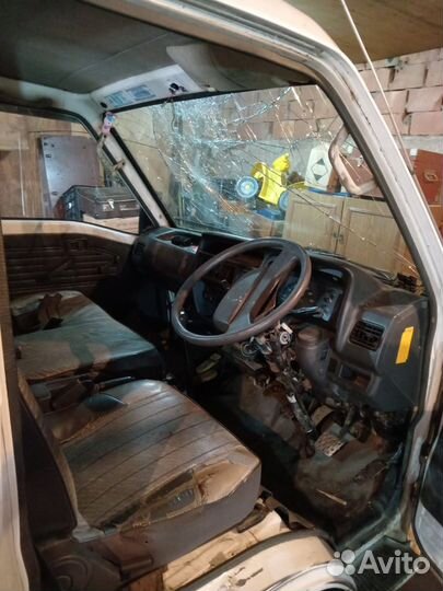 Nissan Atlas, 1997