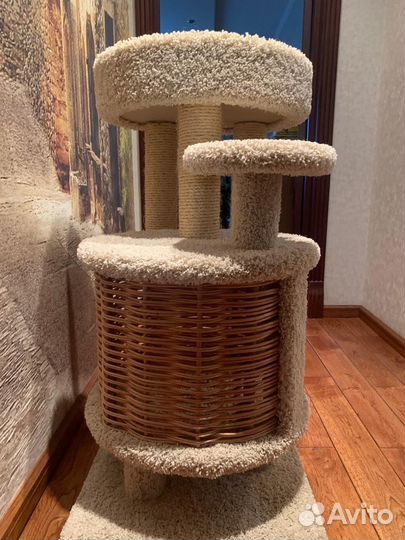 Лежанка для кошек новая