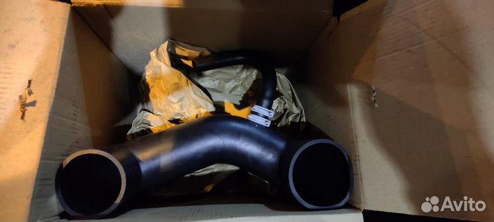 Патрубок воздушного фильтра 11888782 Volvo BL