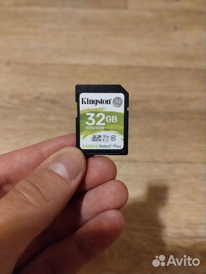 Canon EOS 550D+карта памяти+переходник+сумка