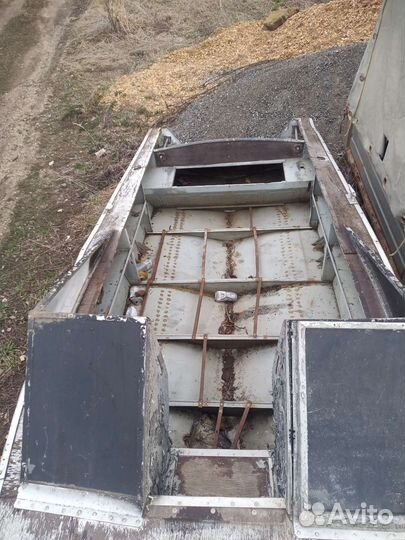 Лодка алюминиевая