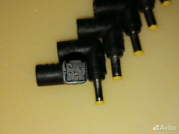 Шнуры, коннекторы, кабеля для компьютеров и медиа