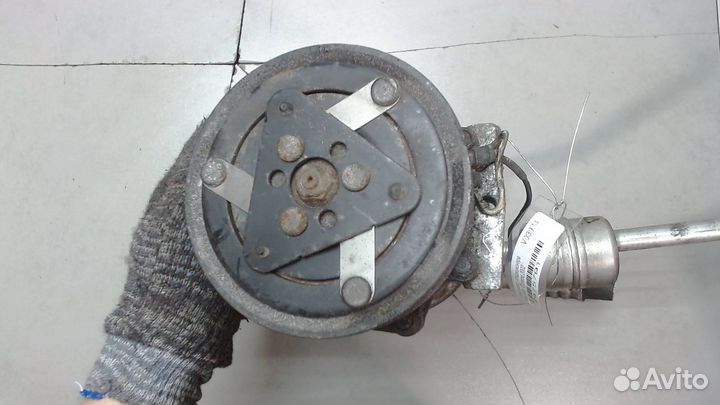 Компрессор кондиционера Mitsubishi Carisma, 2002