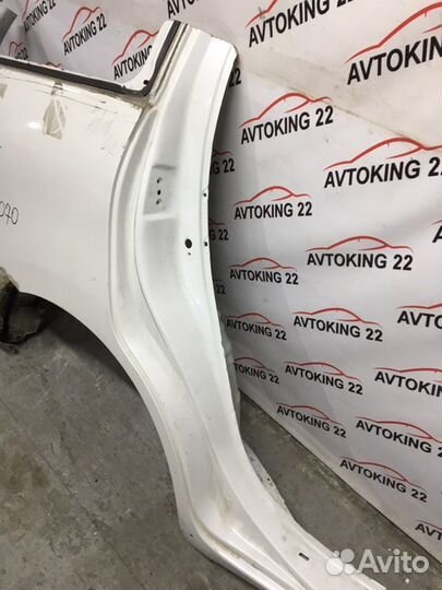 Крыло заднее правое Toyota Wish ZNE10 1ZZ-FE 2004