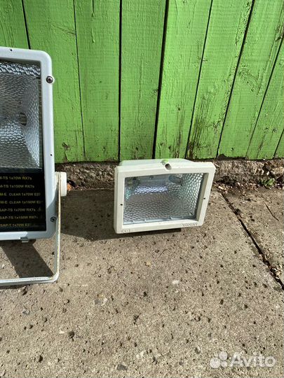 Галогеновый фонарь