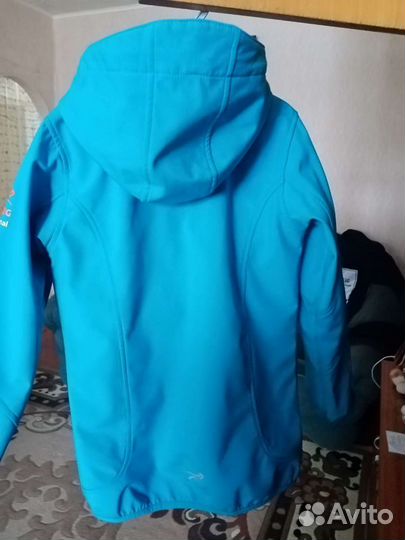 Ветровка для девочки