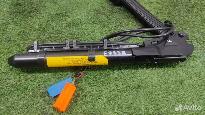 Преднатяжитель ремня правого Land Rover Freelande