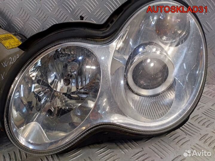 Фары ксенон комплект Mercedes W203 A2038203861