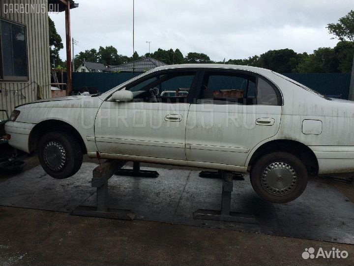 Обшивка салона передняя вержняя Toyota Corona AT190