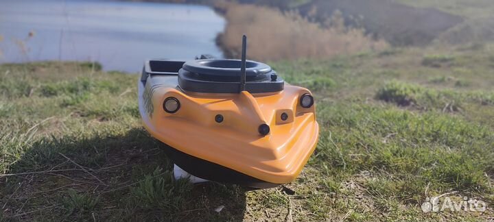 Карповый кораблик с GPS Автопилотом и глубиномером