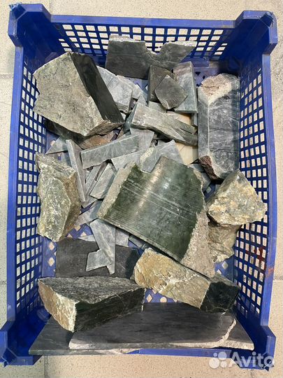 Камень Нефрит