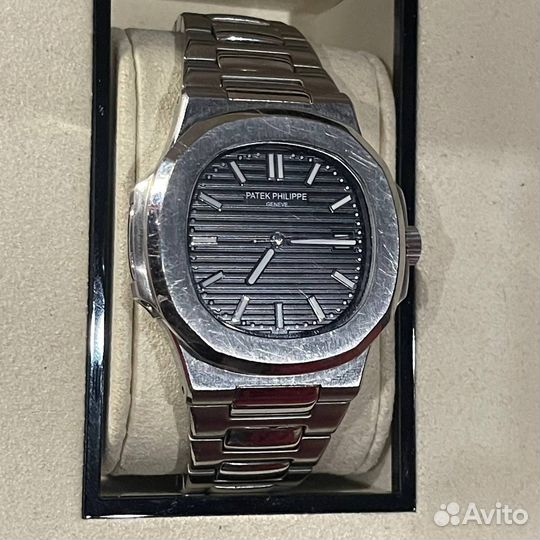 Часы Patek Philippe Nautilus 5711 1a