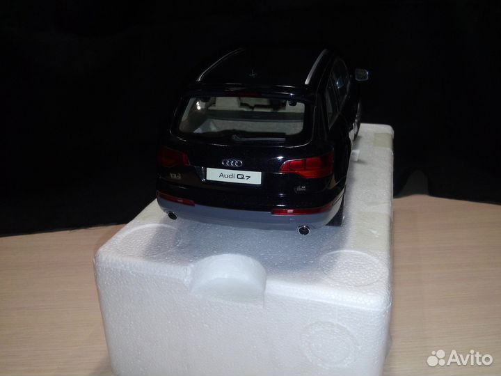 1/18 Audi Q7 (Kyosho)
