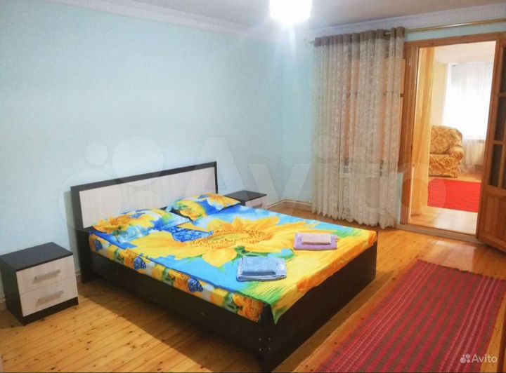 4-к. квартира, 95 м², 2/5 эт.
