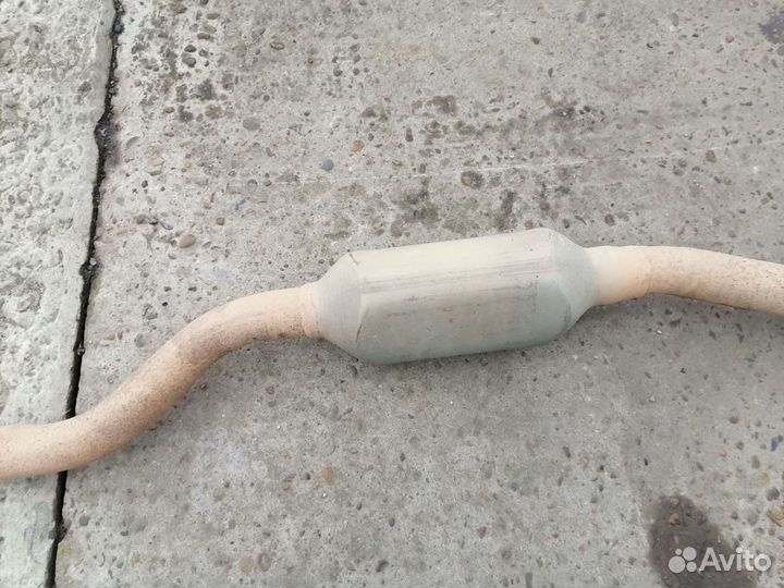 Выхлопная труба митсубиси ланцер 10 2008г с катом