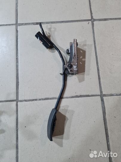 Педаль Mitsubishi Lancer IX