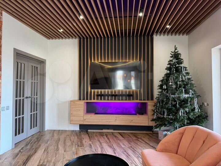 Дом 195 м² на участке 15 сот.