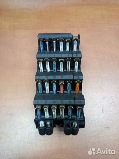 Блок предохранителей подкапотный Mercedes-Benz