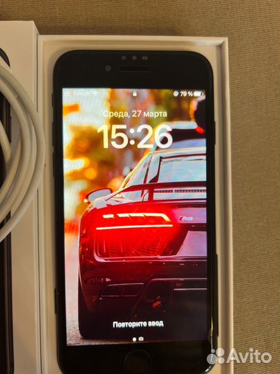 iPhone SE, 64 ГБ