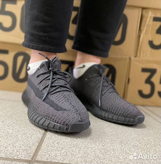 Кроссовки мужские Adidas Yeezy Boost 350 v2