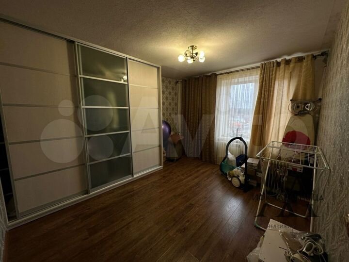 Комната 63 м² в 3-к., 3/5 эт.
