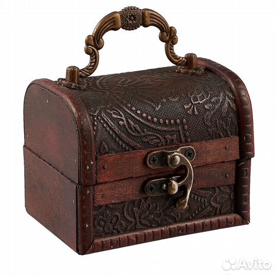 Шкатулка-сундучок с винтажным оформлением