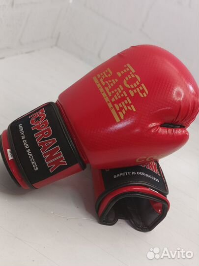 Боксерские перчатки