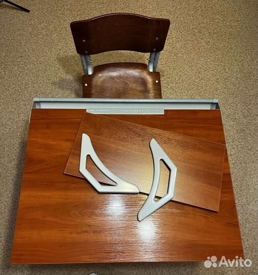 Растущая парта и стул деми