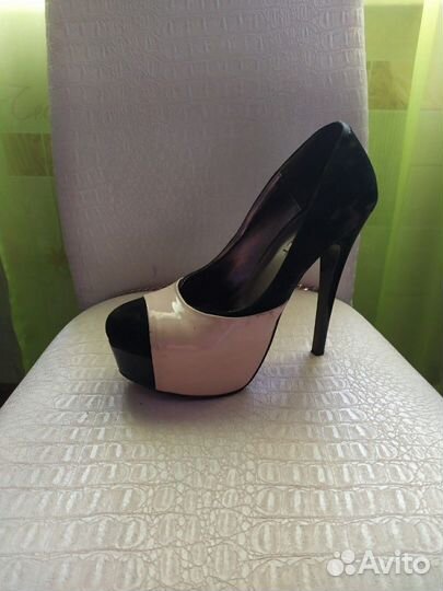 Женская обувь