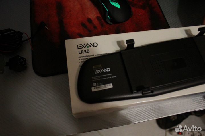 Видеорегистратор-зеркало lexand LR30