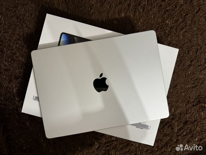 MacBook Pro 14 - M1 Pro (16 Gb/512 Gb)