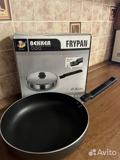 Сковорода с крышкой 26 см