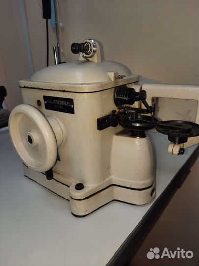 Скорняжная швейная машина