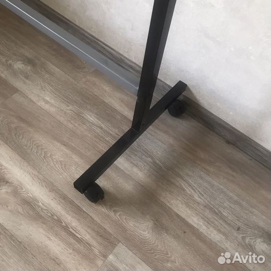 Вешалка напольная