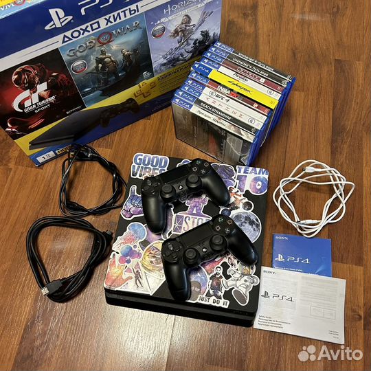Sony PS4 Slim 1tb +2 геймпада +игры