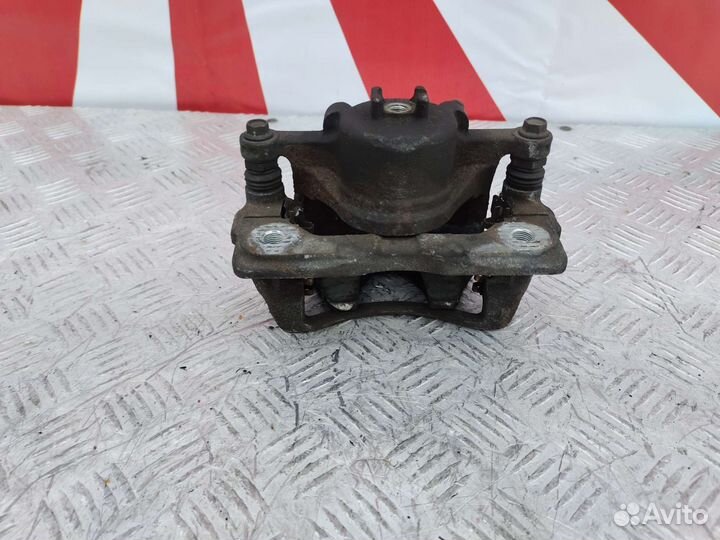 Суппорт передний правый Honda Civic 4D 1.3