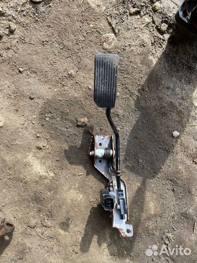 Педаль газа nissan almera classic