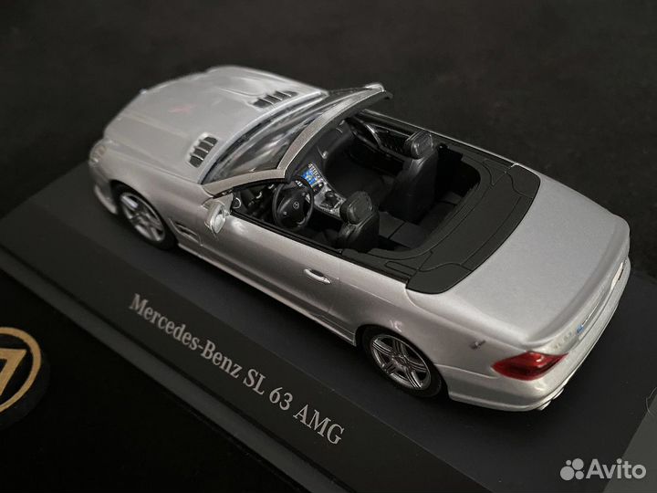 Mercedes-Benz SL63 AMG 1/43 Dealer Model