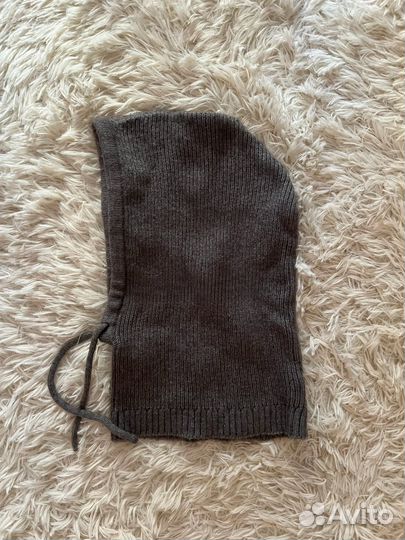 Серый капор в рубчик