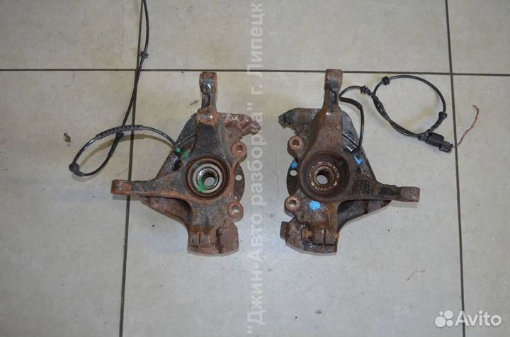 Поворотный кулак передний Corsa D корса Д 4 болта