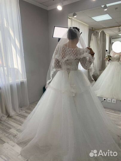 Свадебное платье