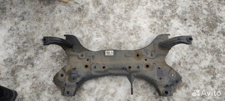 Балка передняя/подрамник Kia Rio