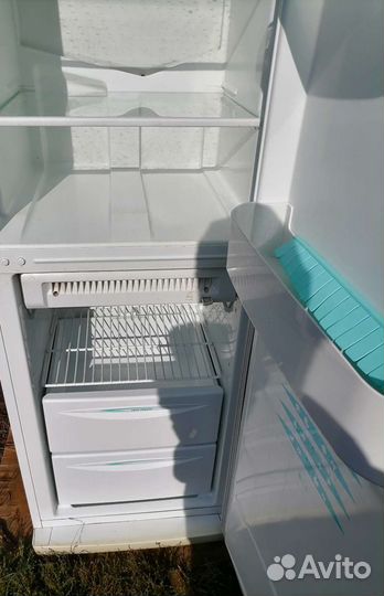 Продам двухкамерный холодильник
