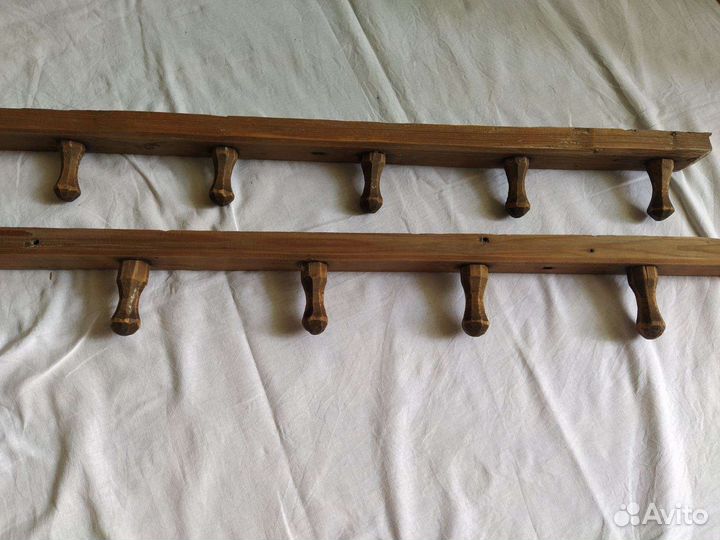 Вешалки и прялка, 19 век